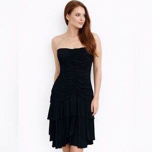 le chateau Strapless Dress/Small